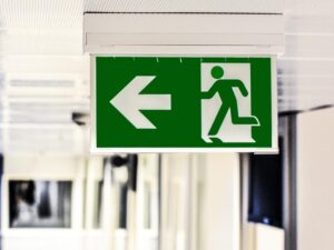 emergency exit, exit, sign-1321134.jpg